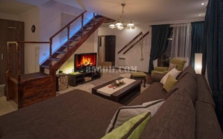 塞尔维亚著名旅游城市复式公寓57平米9.2万欧,带按摩浴缸