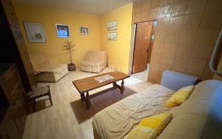 塞尔维亚北部城市兹雷尼亚宁市区公寓55㎡仅需5.5万欧元